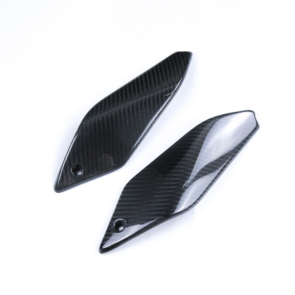 Carbon Seitenabdeckung KTM Duke 690 2012-2019